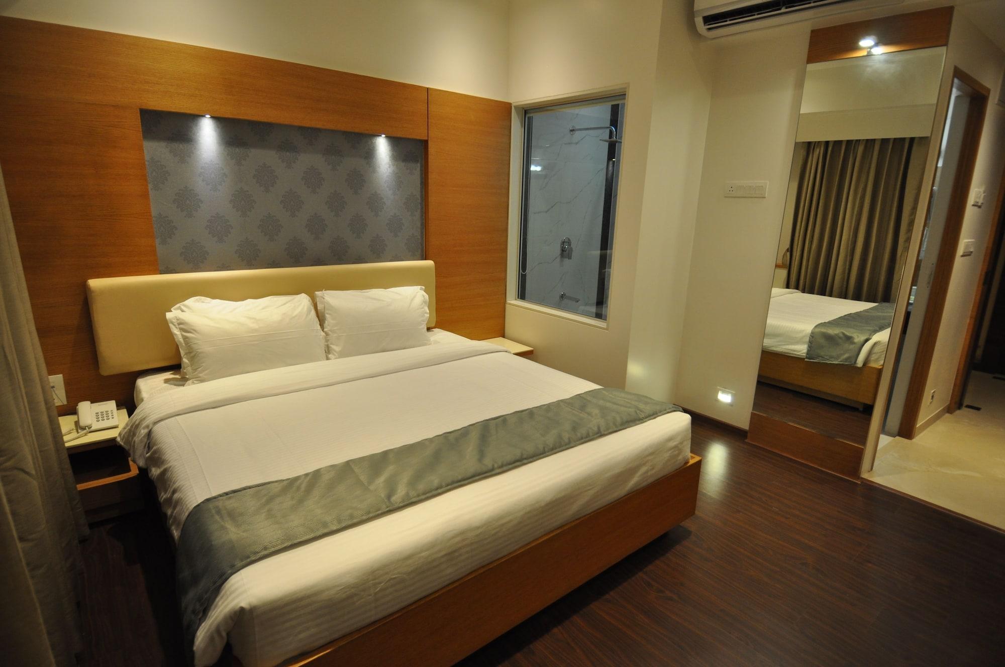 Tarawade Clarks Inn Pune Eksteriør bilde