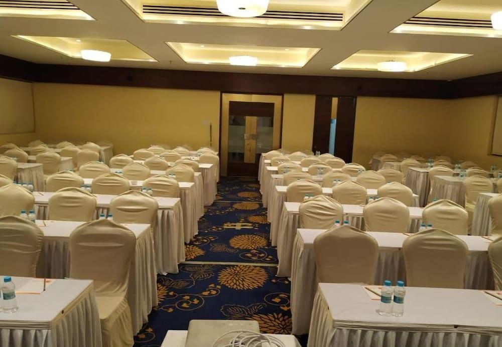 Tarawade Clarks Inn Pune Eksteriør bilde