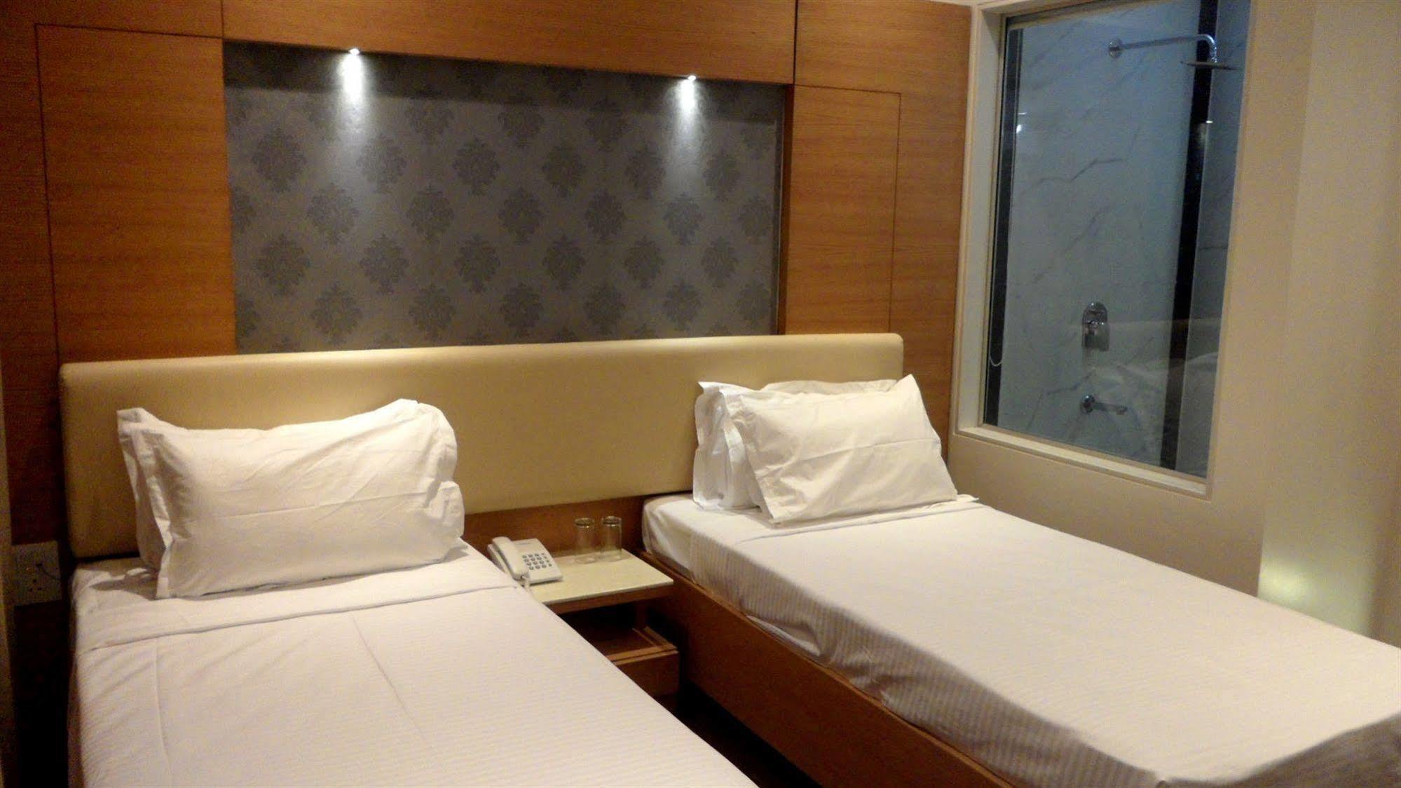 Tarawade Clarks Inn Pune Eksteriør bilde