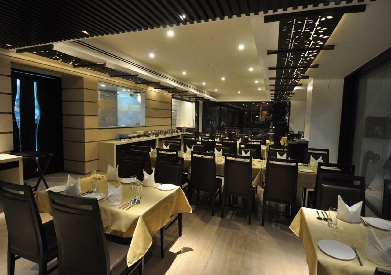 Tarawade Clarks Inn Pune Eksteriør bilde