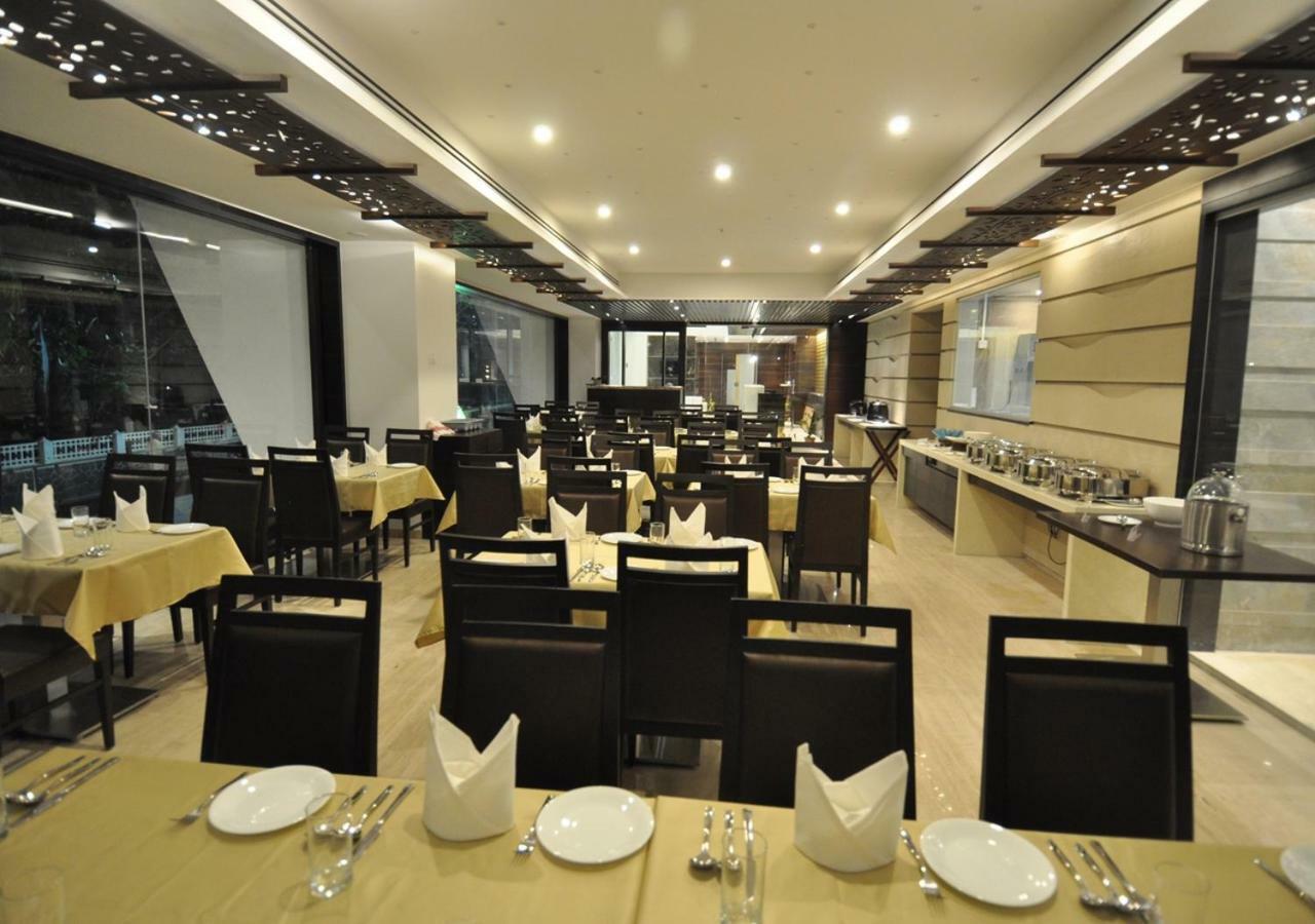 Tarawade Clarks Inn Pune Eksteriør bilde