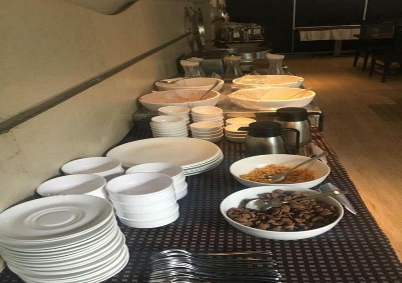 Tarawade Clarks Inn Pune Eksteriør bilde